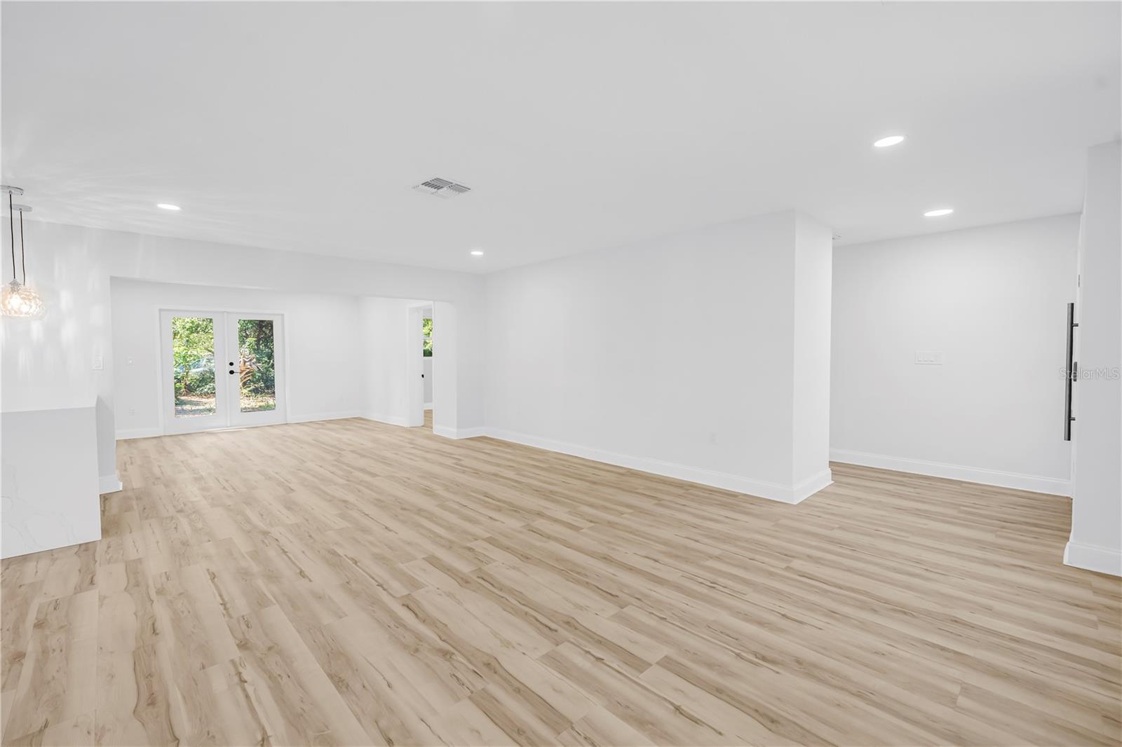 2161 NE HILLWOOD CT, CLEARWATER, FL, 33763