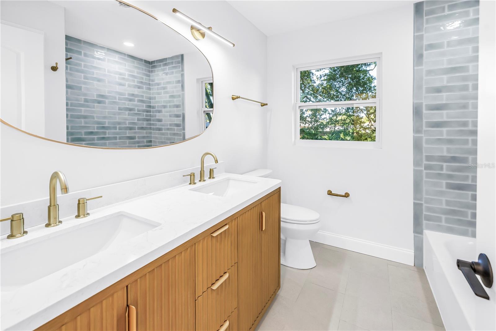 2161 NE HILLWOOD CT, CLEARWATER, FL, 33763