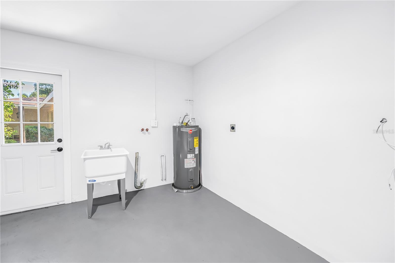 2161 NE HILLWOOD CT, CLEARWATER, FL, 33763