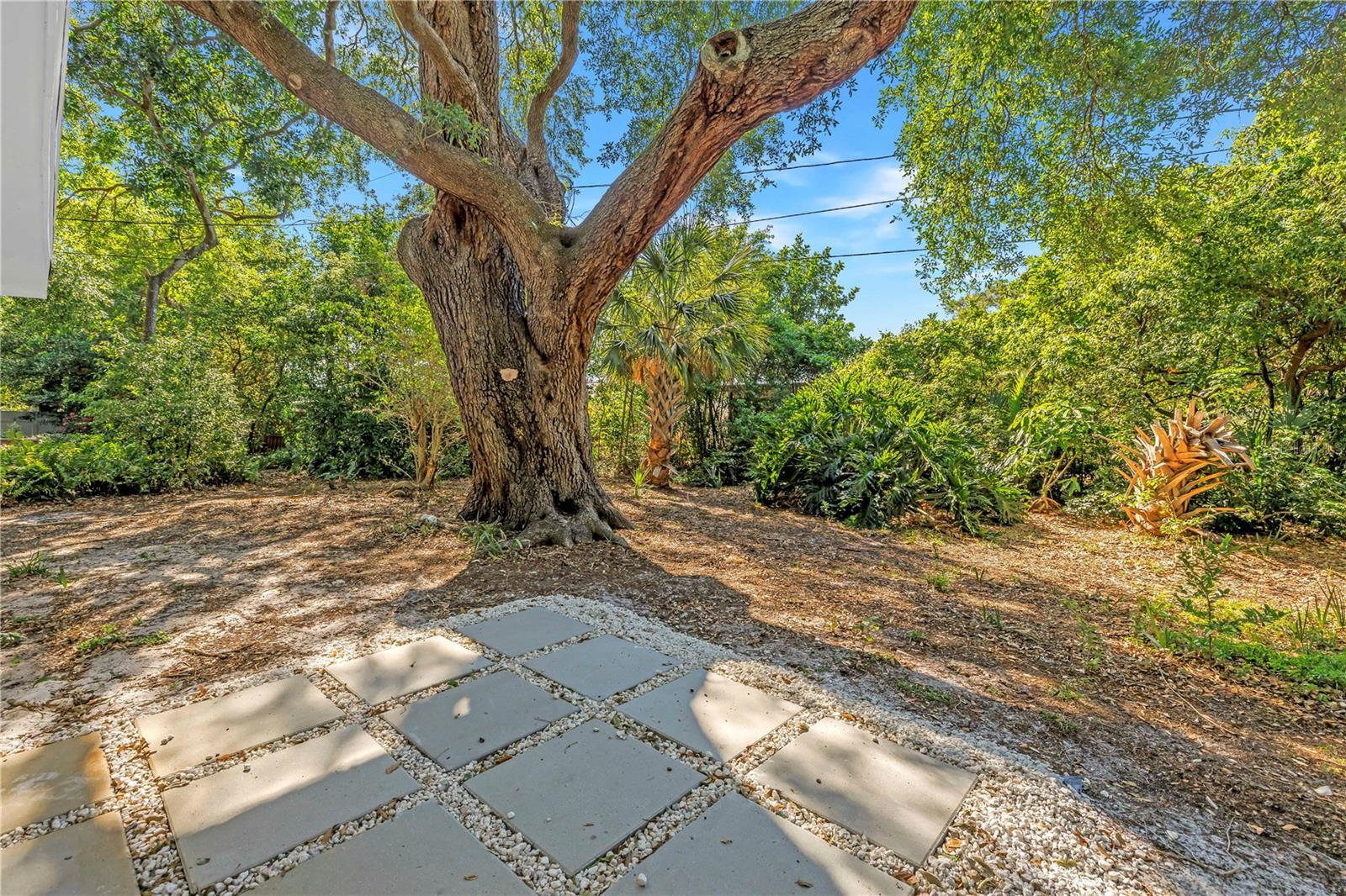 2161 NE HILLWOOD CT, CLEARWATER, FL, 33763