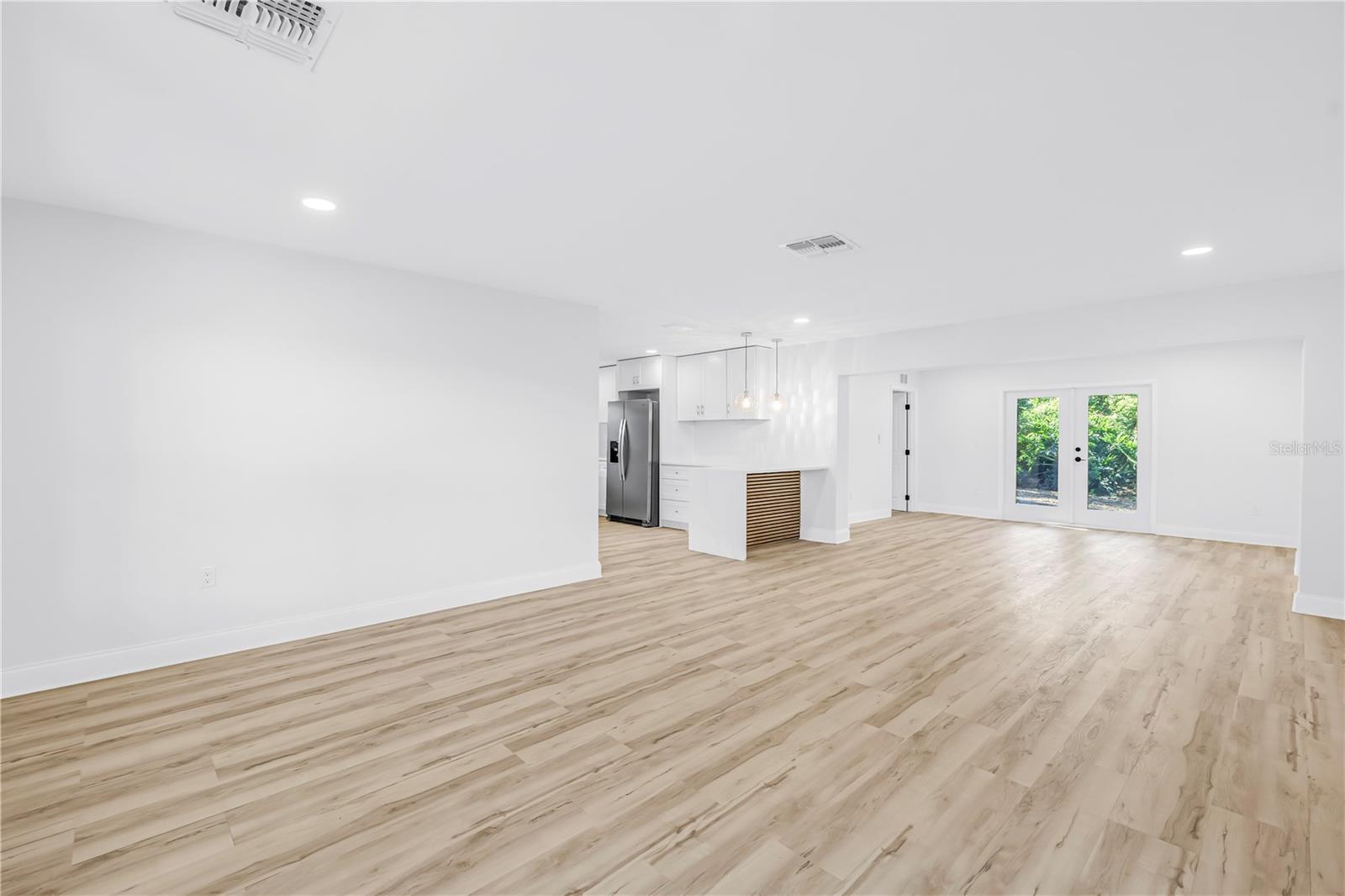 2161 NE HILLWOOD CT, CLEARWATER, FL, 33763