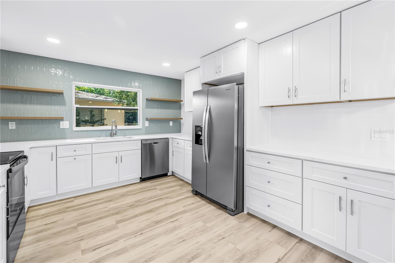 2161 NE HILLWOOD CT, CLEARWATER, FL, 33763