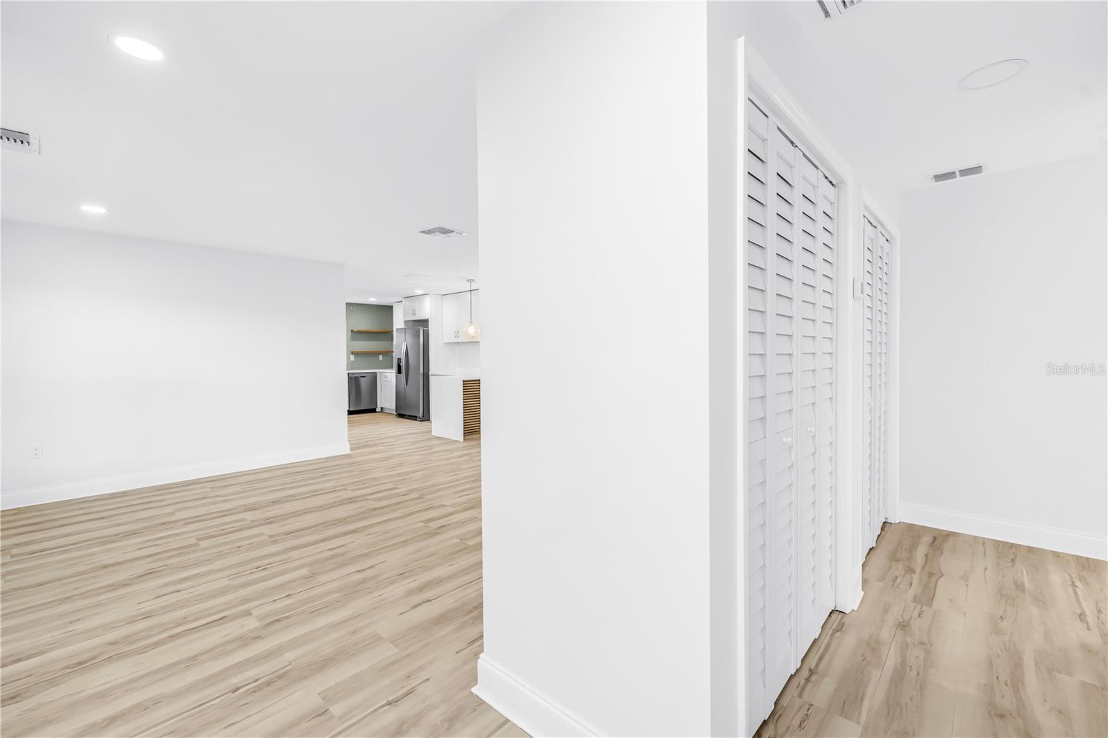 2161 NE HILLWOOD CT, CLEARWATER, FL, 33763