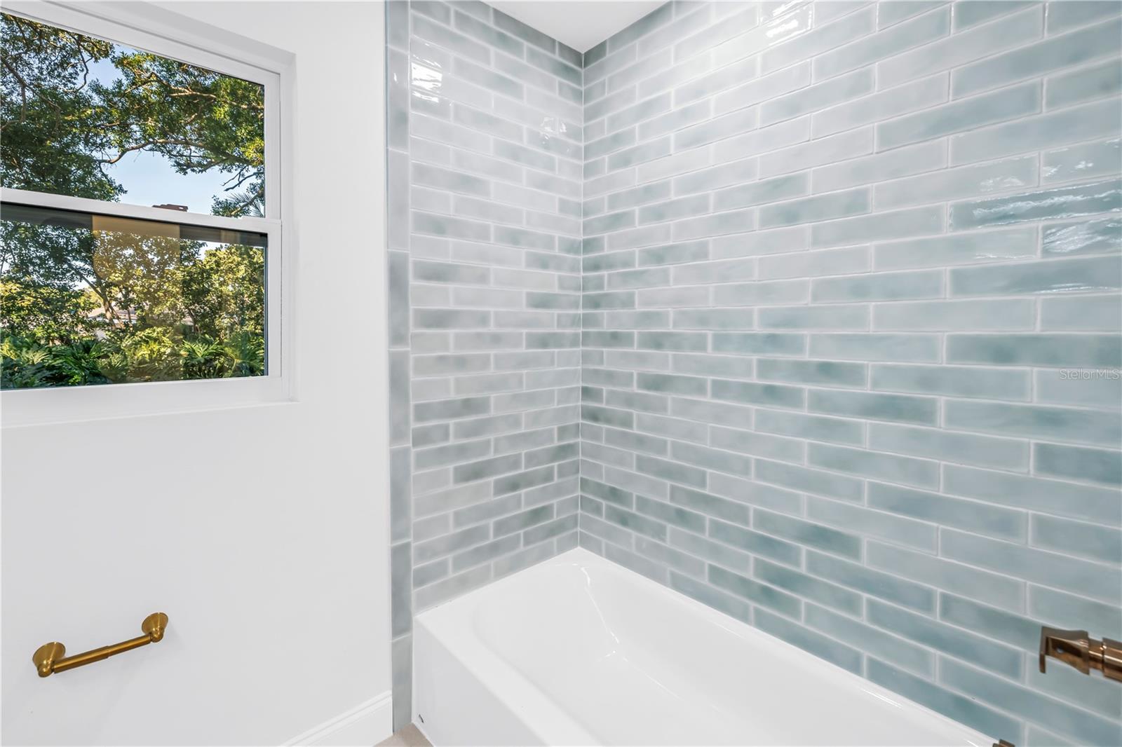 2161 NE HILLWOOD CT, CLEARWATER, FL, 33763