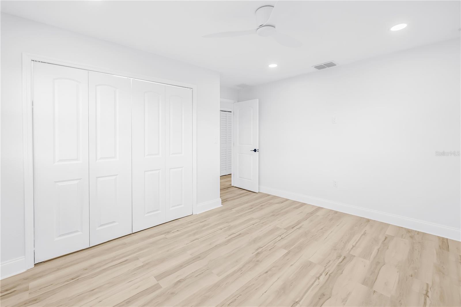 2161 NE HILLWOOD CT, CLEARWATER, FL, 33763