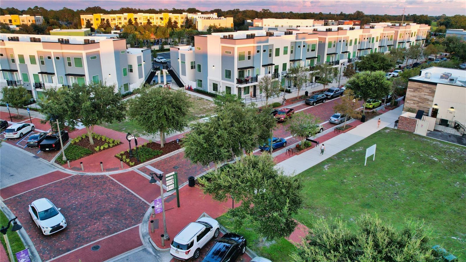 415 MIKE ROBERTO WAY, OVIEDO, FL, 32765