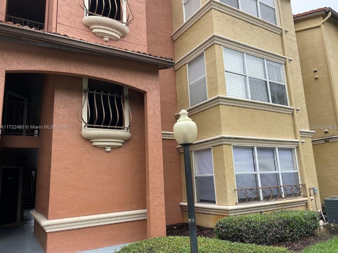 5160 CONROY RD #14, ORLANDO, FL, 32811