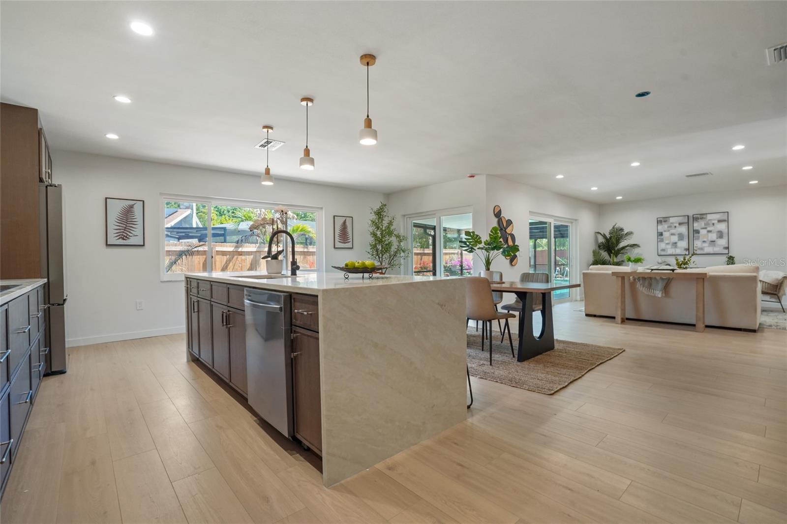 2370 ROBYN CT, DUNEDIN, FL, 34698