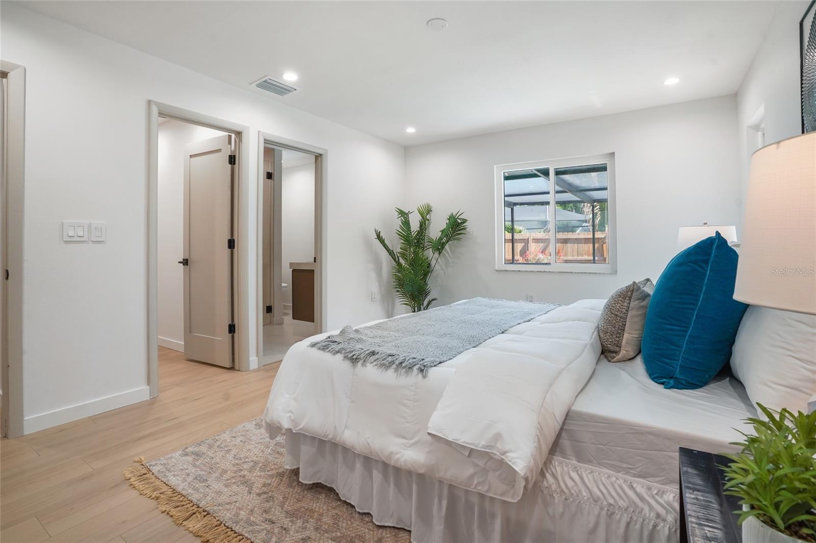 2370 ROBYN CT, DUNEDIN, FL, 34698