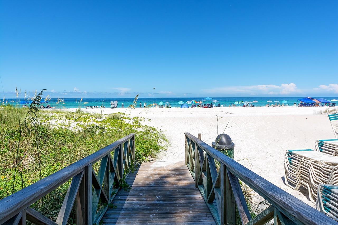 4307 GULF DR #207, HOLMES BEACH, FL, 34217