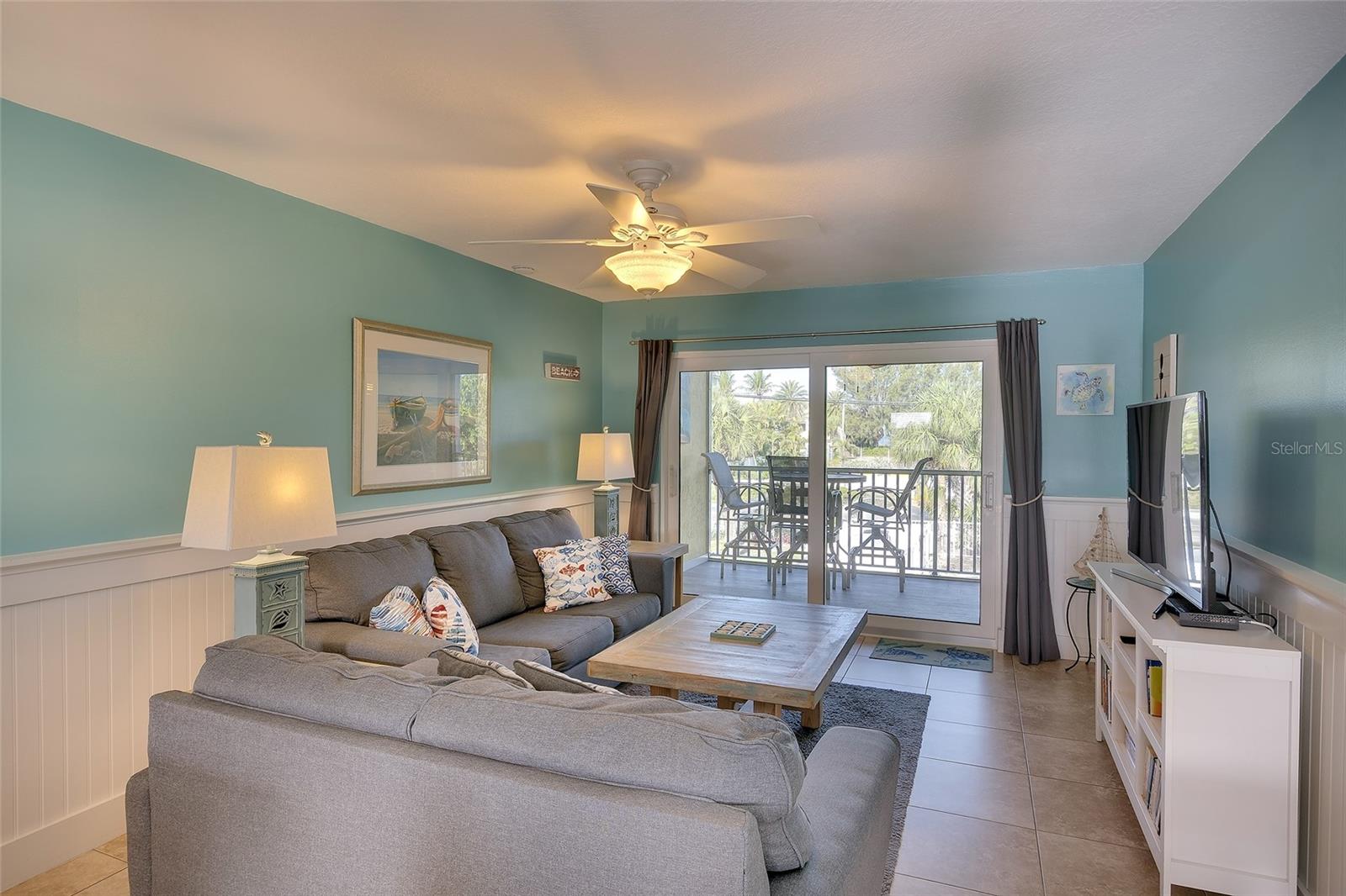 4307 GULF DR #207, HOLMES BEACH, FL, 34217