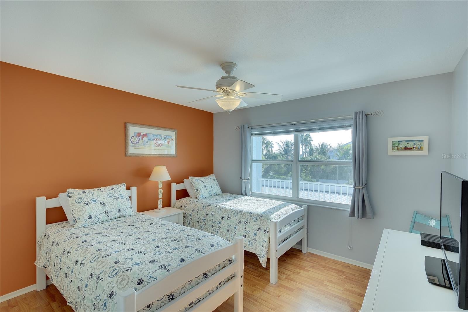 4307 GULF DR #207, HOLMES BEACH, FL, 34217