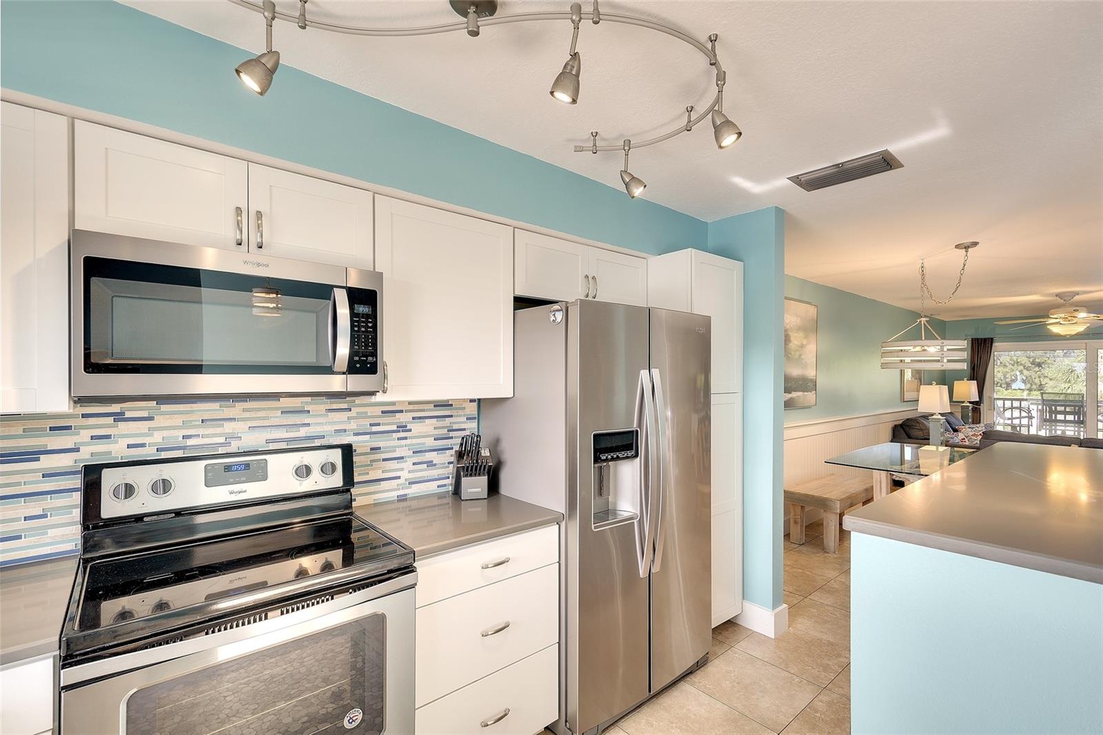 4307 GULF DR #207, HOLMES BEACH, FL, 34217