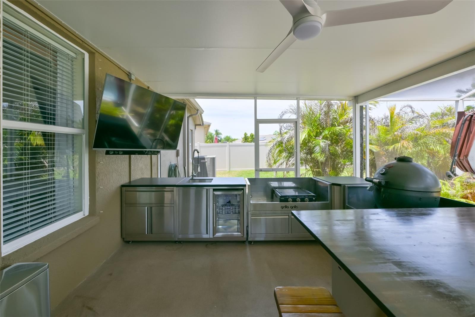 7318 GUILFORD PINE LN, APOLLO BEACH, FL, 33572
