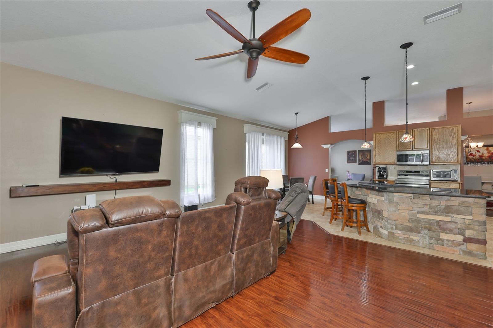 7318 GUILFORD PINE LN, APOLLO BEACH, FL, 33572