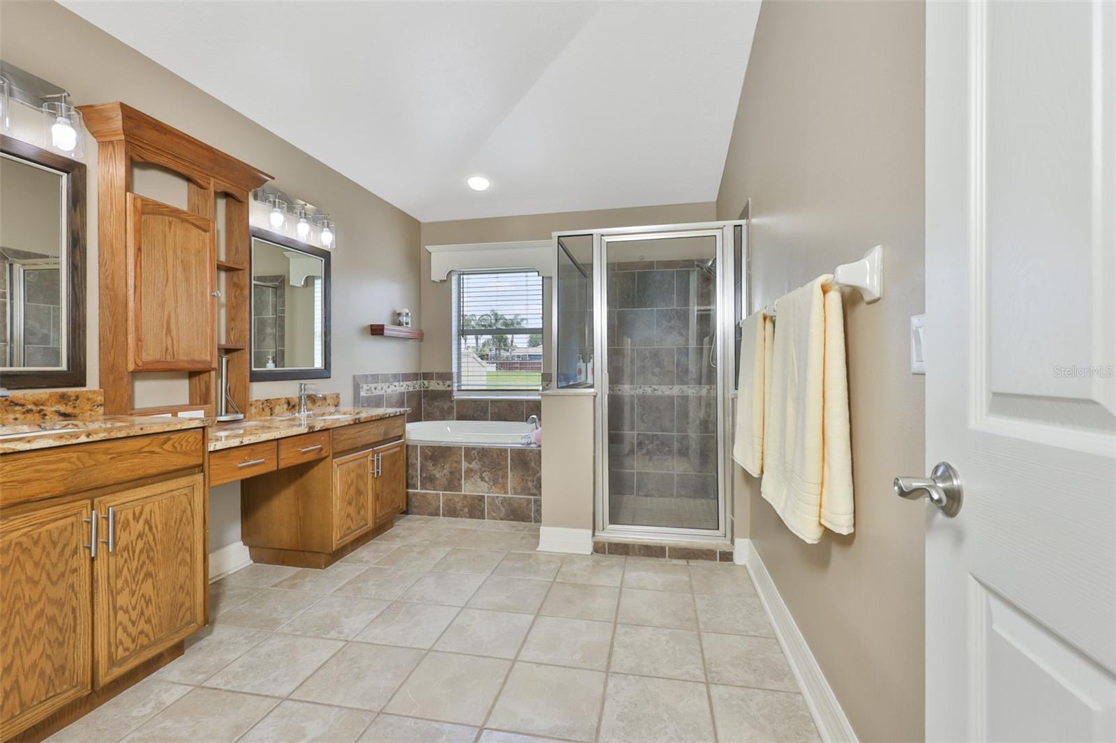 7318 GUILFORD PINE LN, APOLLO BEACH, FL, 33572