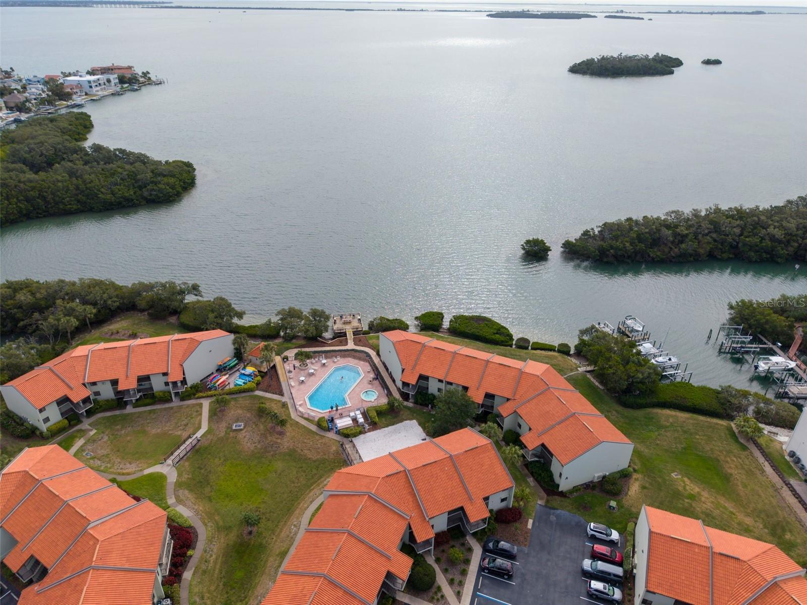 1515 PINELLAS BAYWAY S #14, TIERRA VERDE, FL, 33715