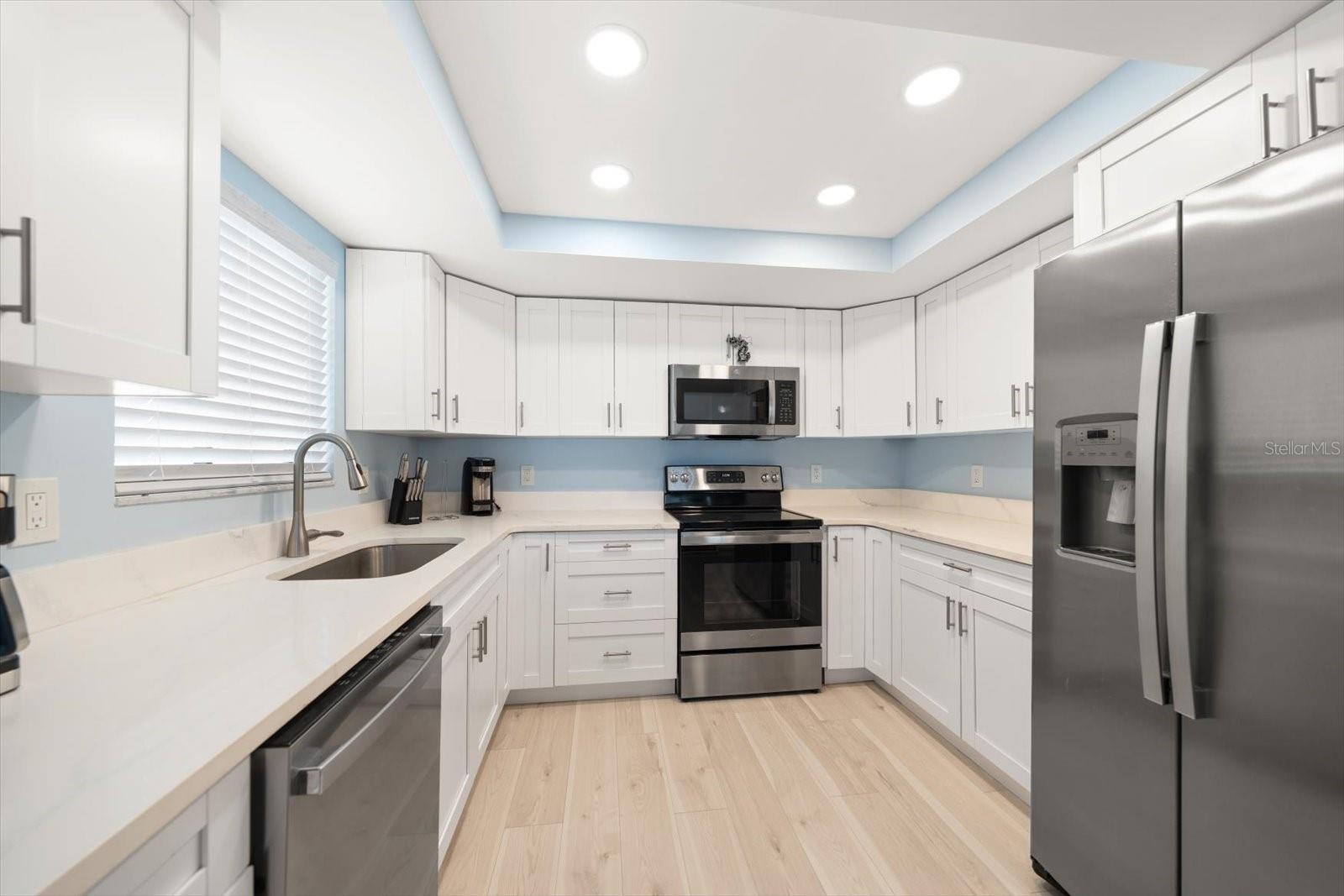 900 GULF BLVD #204, INDIAN ROCKS BEACH, FL, 33785