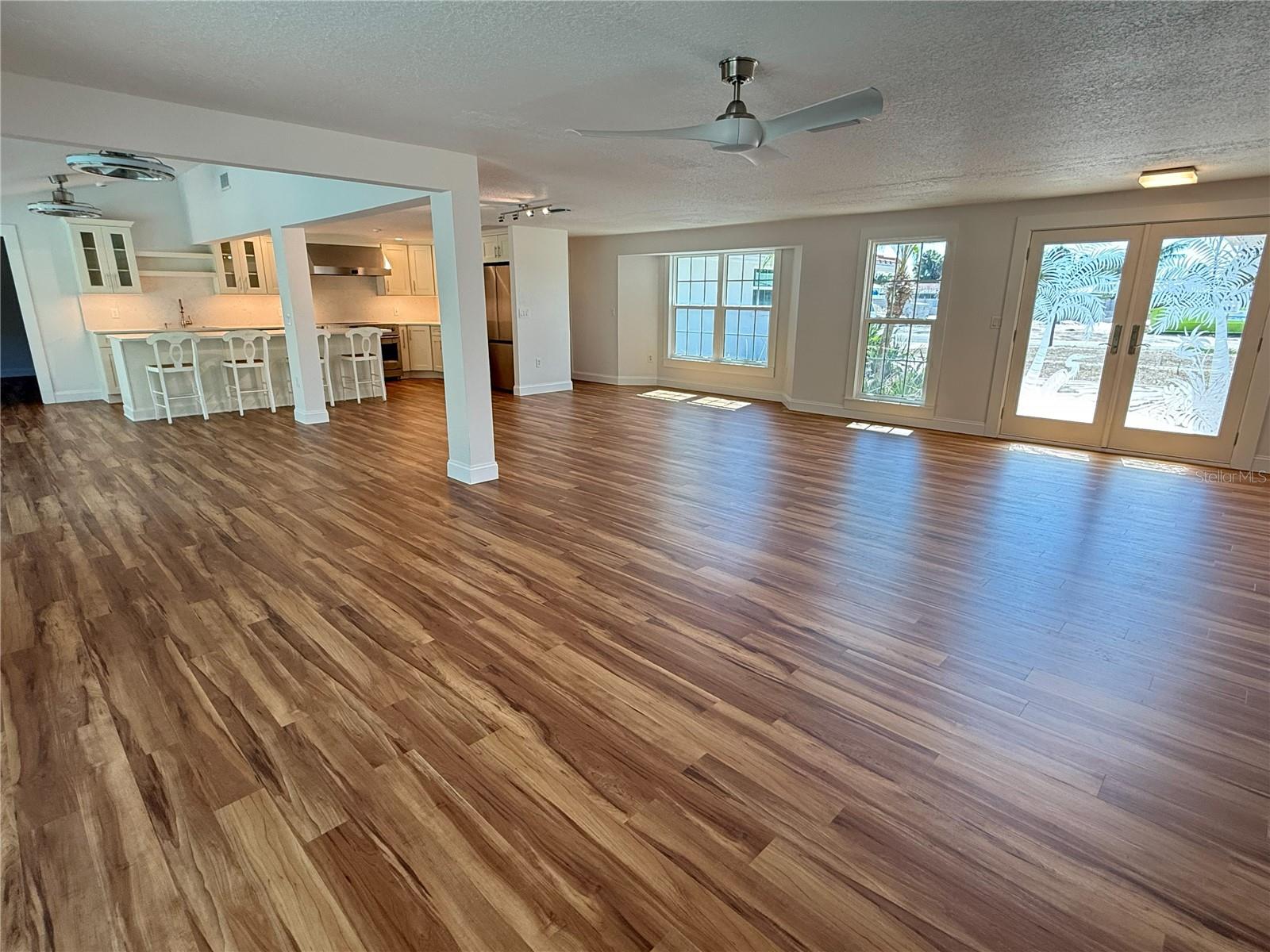 5569 SHADOW LAWN DR, SARASOTA, FL, 34242