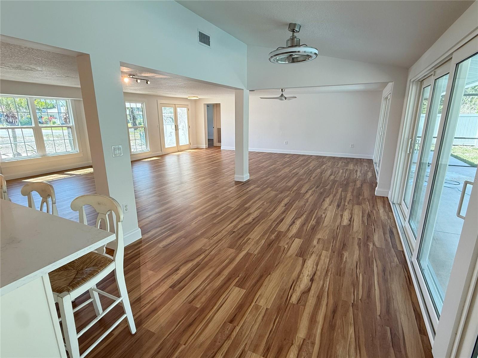 5569 SHADOW LAWN DR, SARASOTA, FL, 34242