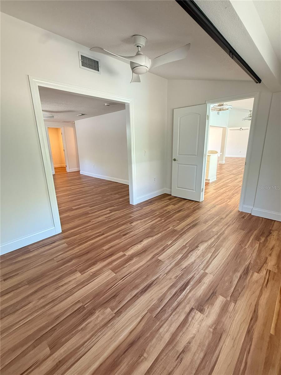 5569 SHADOW LAWN DR, SARASOTA, FL, 34242