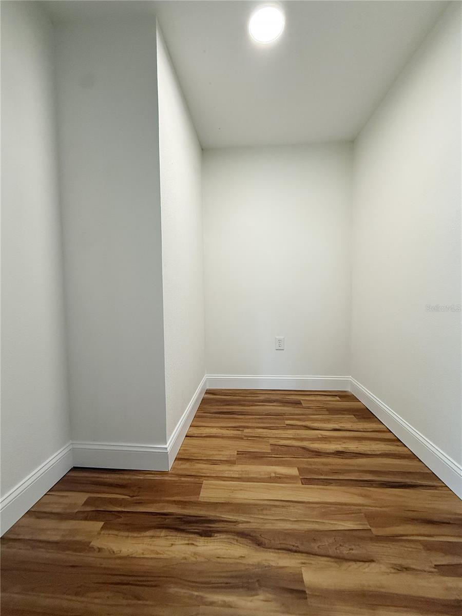 5569 SHADOW LAWN DR, SARASOTA, FL, 34242