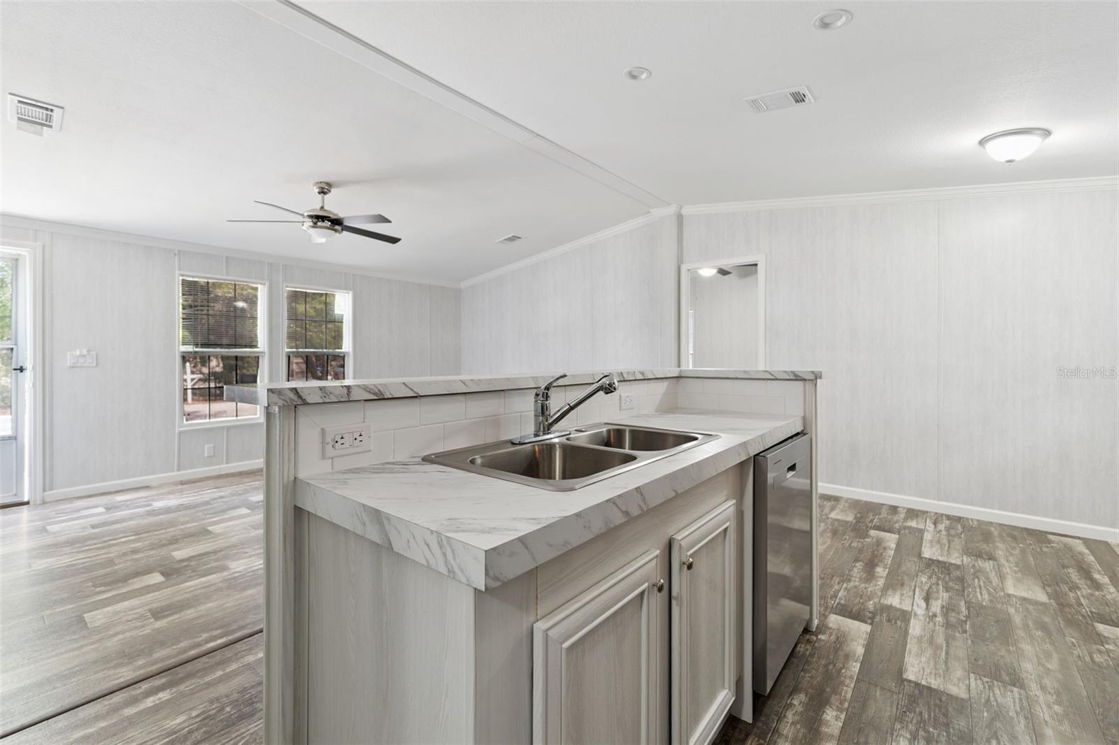36 CANDLELIGHT DR, LAKE WALES, FL, 33859