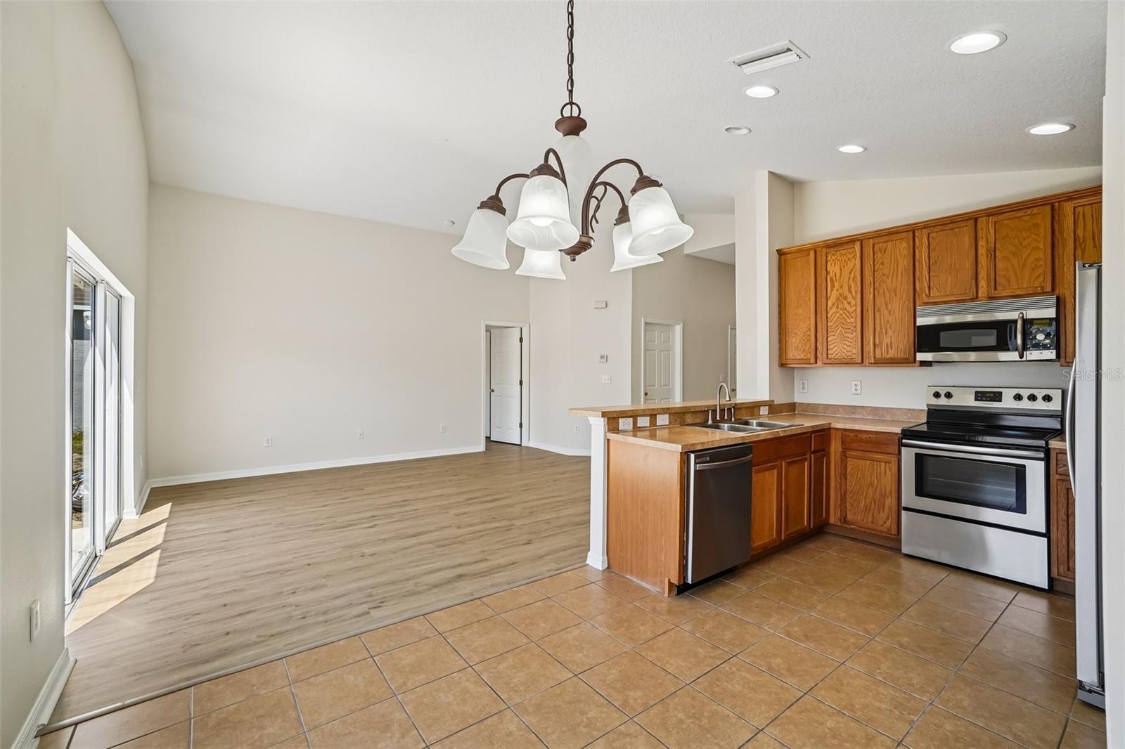 7613 WOOD VIOLET DR, GIBSONTON, FL, 33534