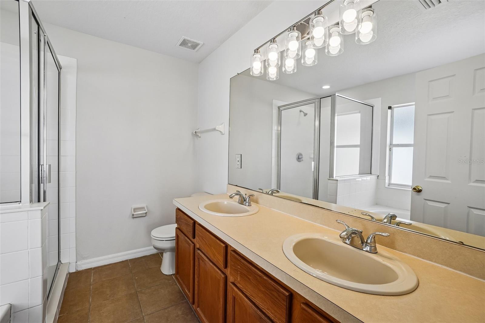 7613 WOOD VIOLET DR, GIBSONTON, FL, 33534