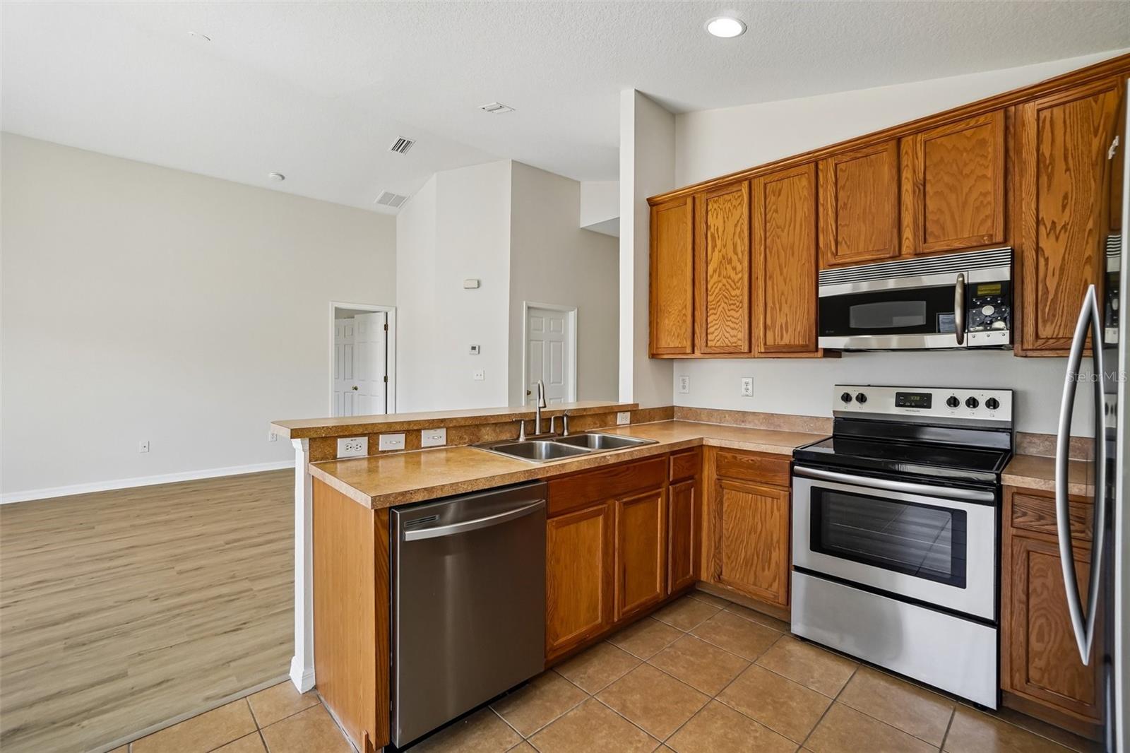 7613 WOOD VIOLET DR, GIBSONTON, FL, 33534