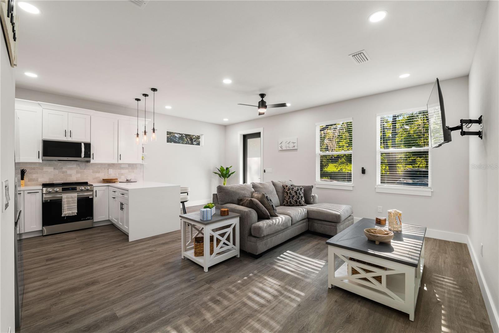 174-176 S LEMON AVE, BROOKSVILLE, FL, 34601