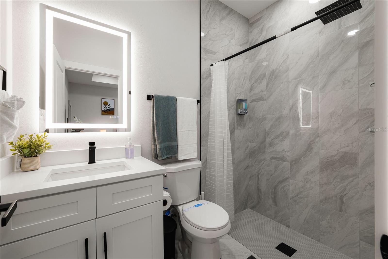 192-194 S LEMON AVE, BROOKSVILLE, FL, 34601