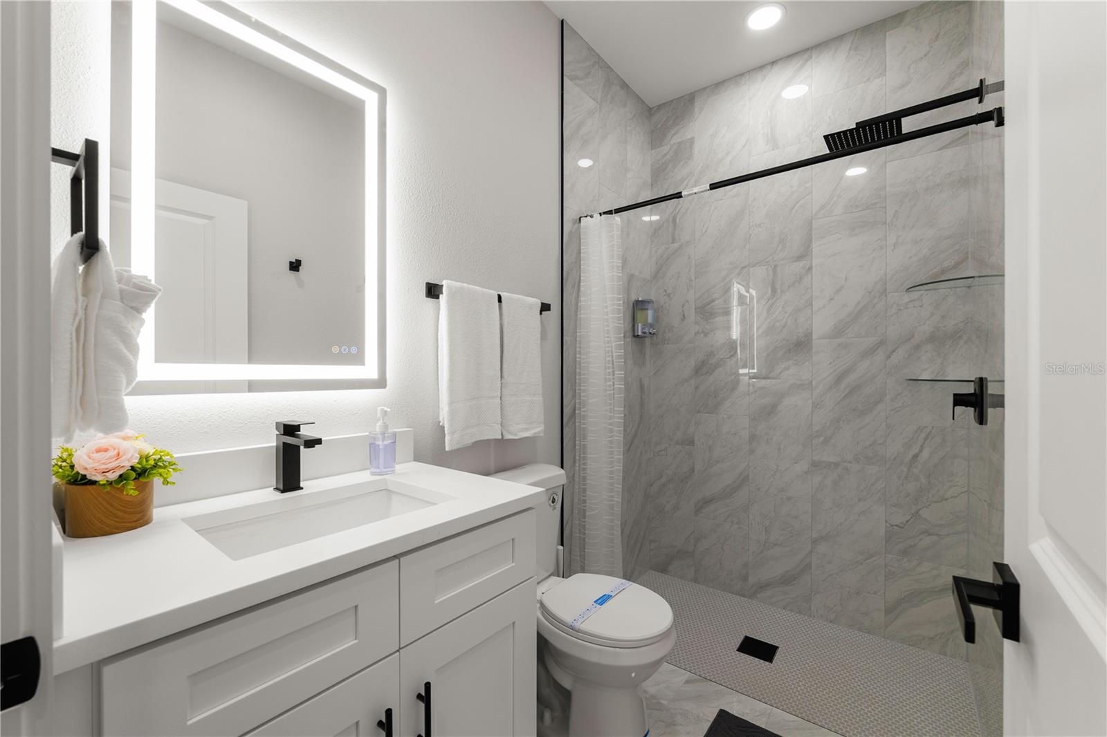 192-194 S LEMON AVE, BROOKSVILLE, FL, 34601