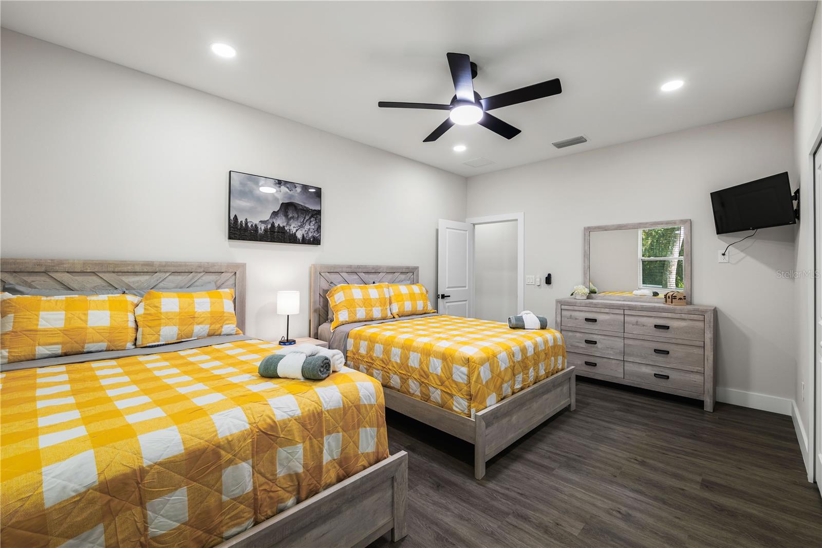 192-194 S LEMON AVE, BROOKSVILLE, FL, 34601