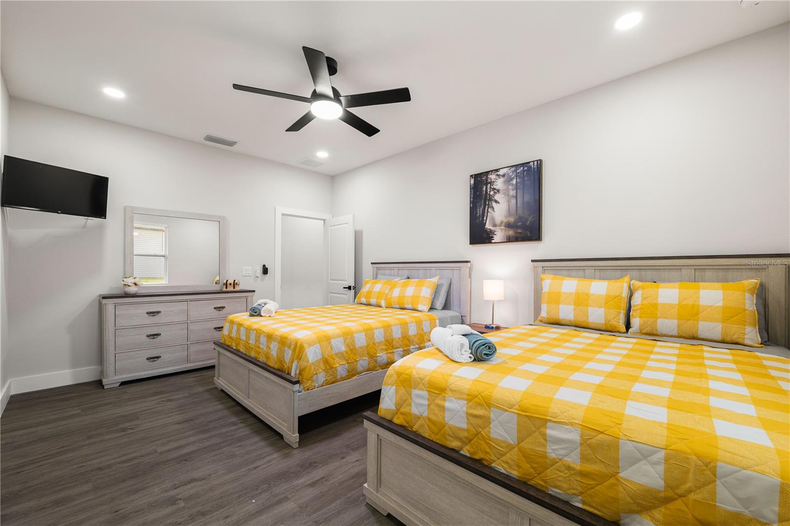 192-194 S LEMON AVE, BROOKSVILLE, FL, 34601