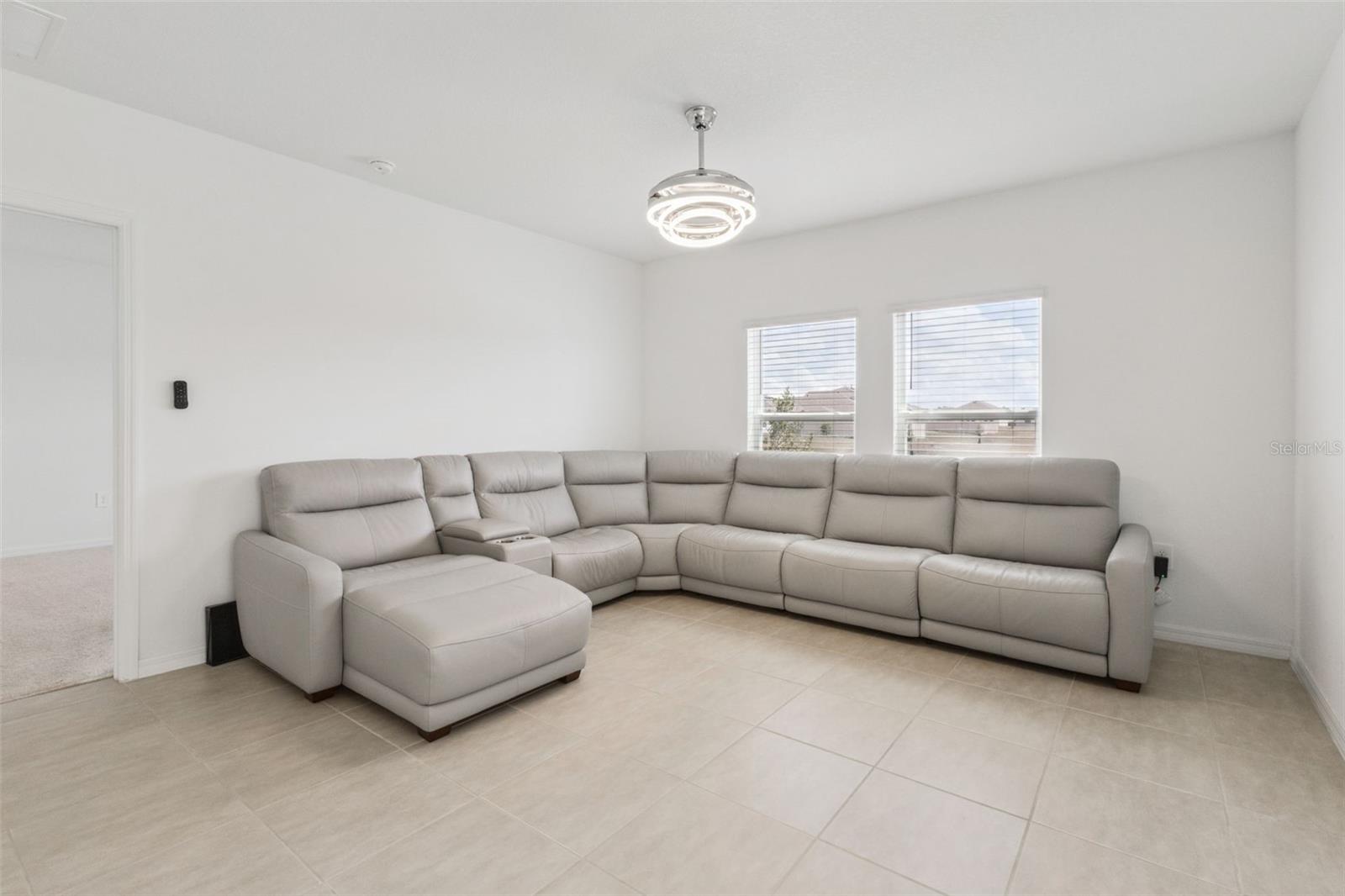 33857 SKY BLOSSOM CIR, LEESBURG, FL, 34788