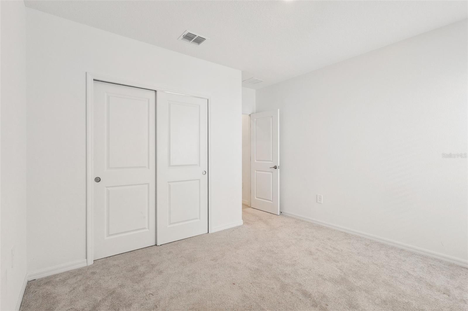 33857 SKY BLOSSOM CIR, LEESBURG, FL, 34788