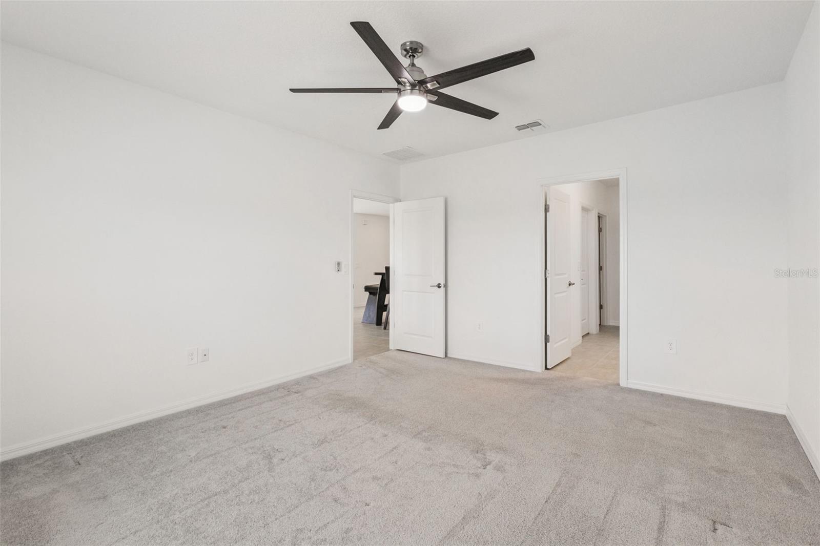 33857 SKY BLOSSOM CIR, LEESBURG, FL, 34788