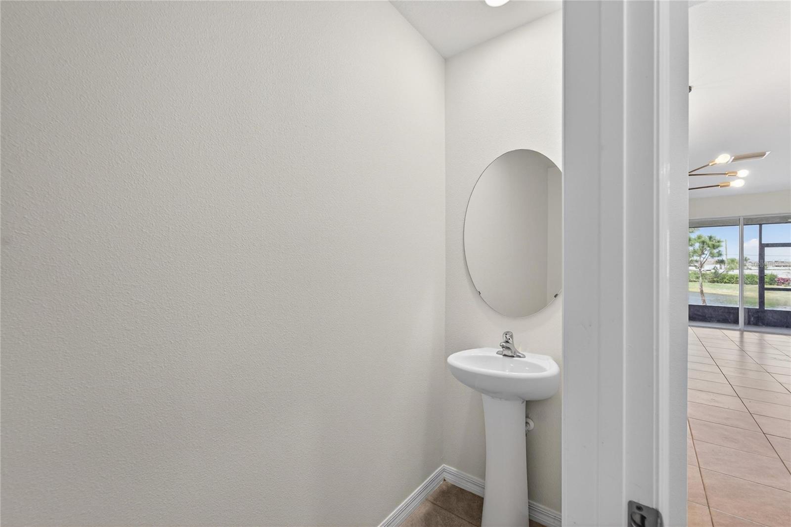 136 MANGROVE SHADE CIR, APOLLO BEACH, FL, 33572