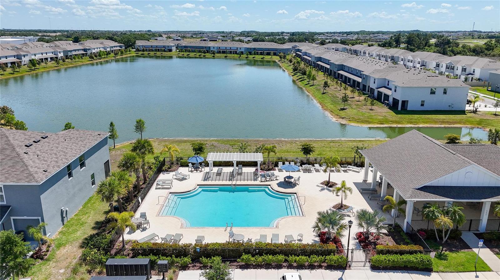 136 MANGROVE SHADE CIR, APOLLO BEACH, FL, 33572