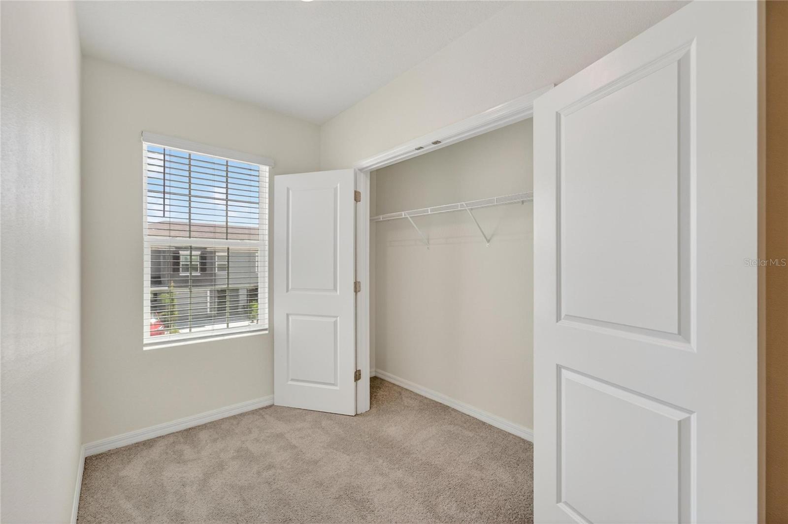 136 MANGROVE SHADE CIR, APOLLO BEACH, FL, 33572