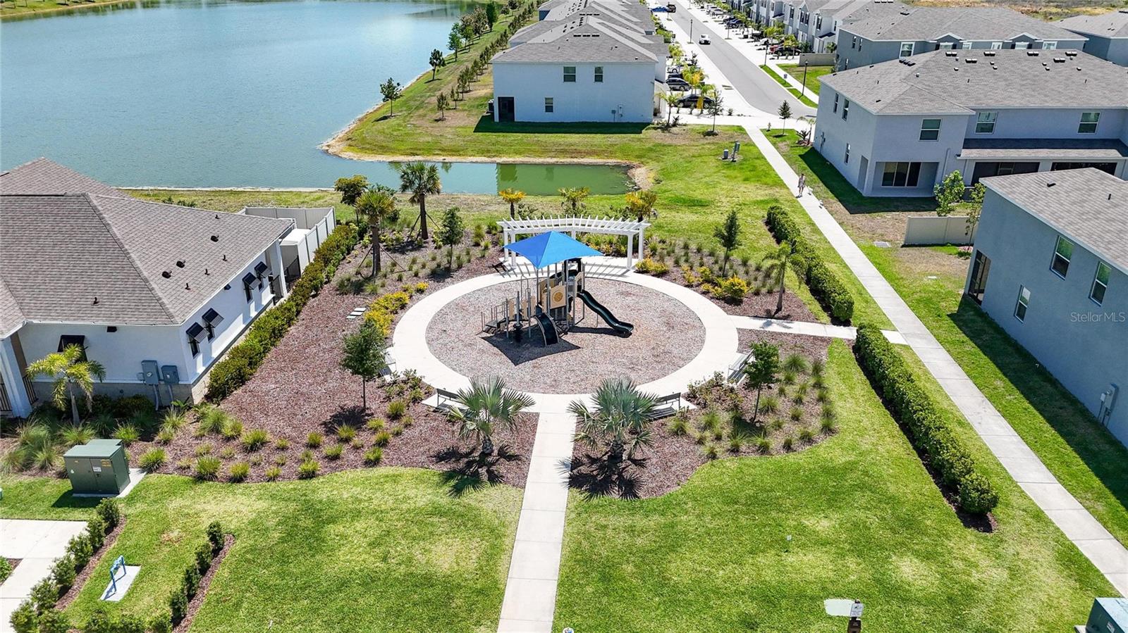 136 MANGROVE SHADE CIR, APOLLO BEACH, FL, 33572