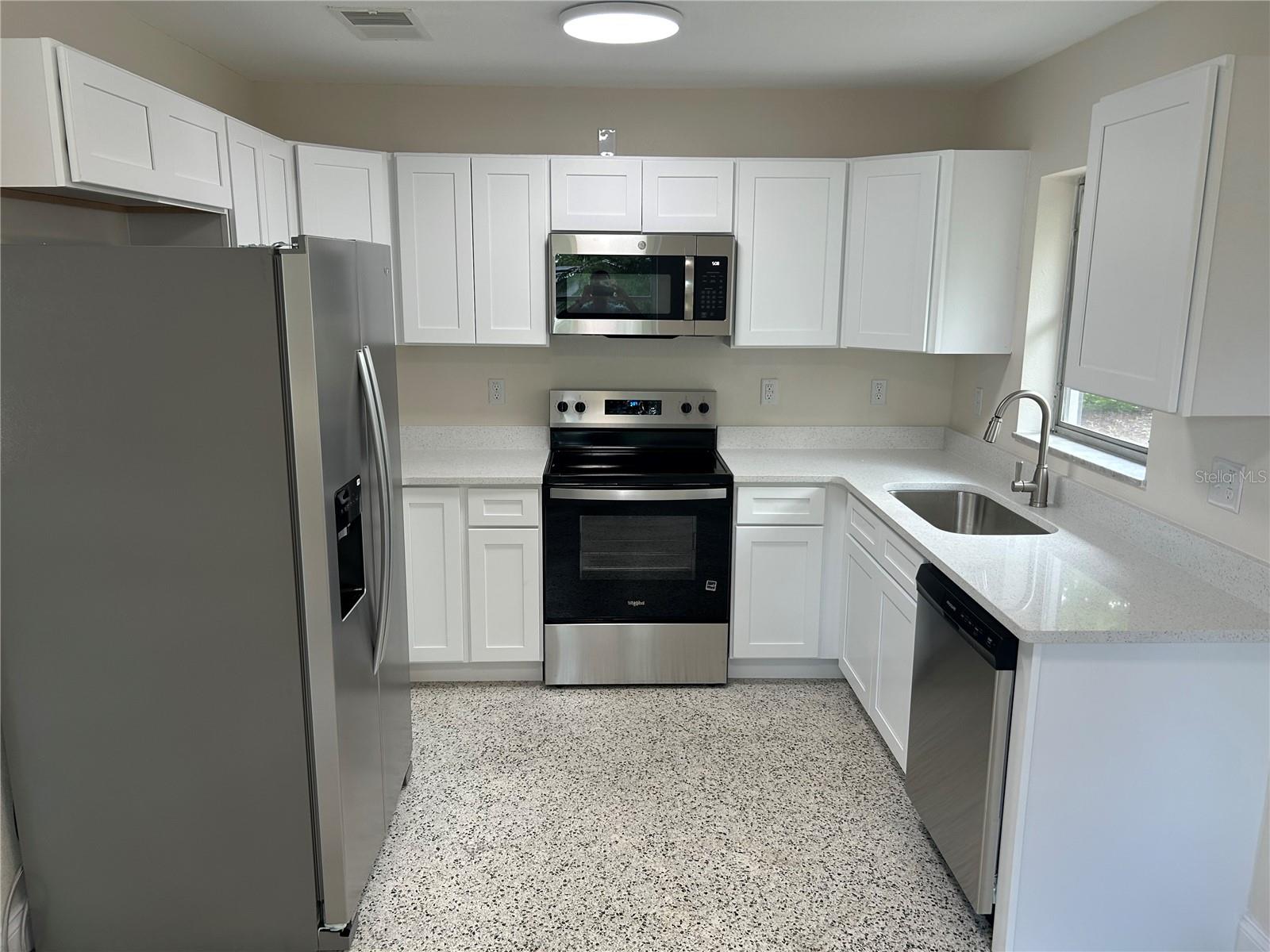 1555 FORT SMITH BLVD, DELTONA, FL, 32725