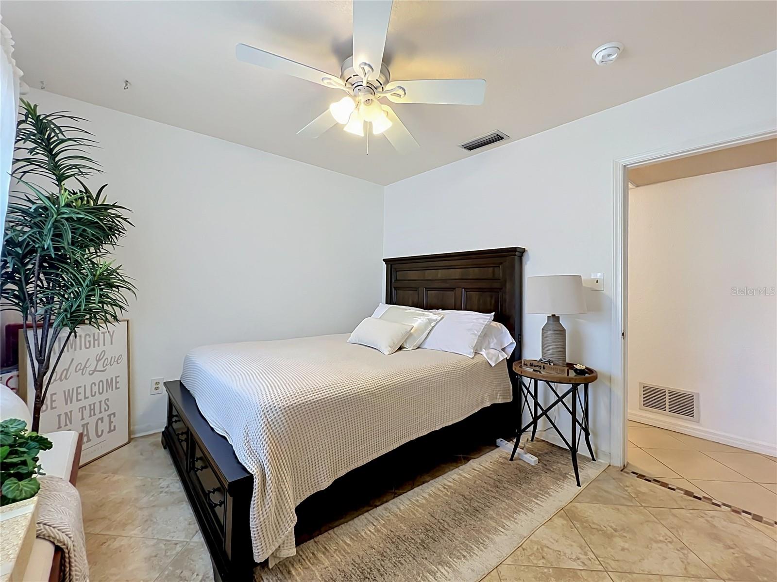 2404 LAUDERDALE CT, ORLANDO, FL, 32805