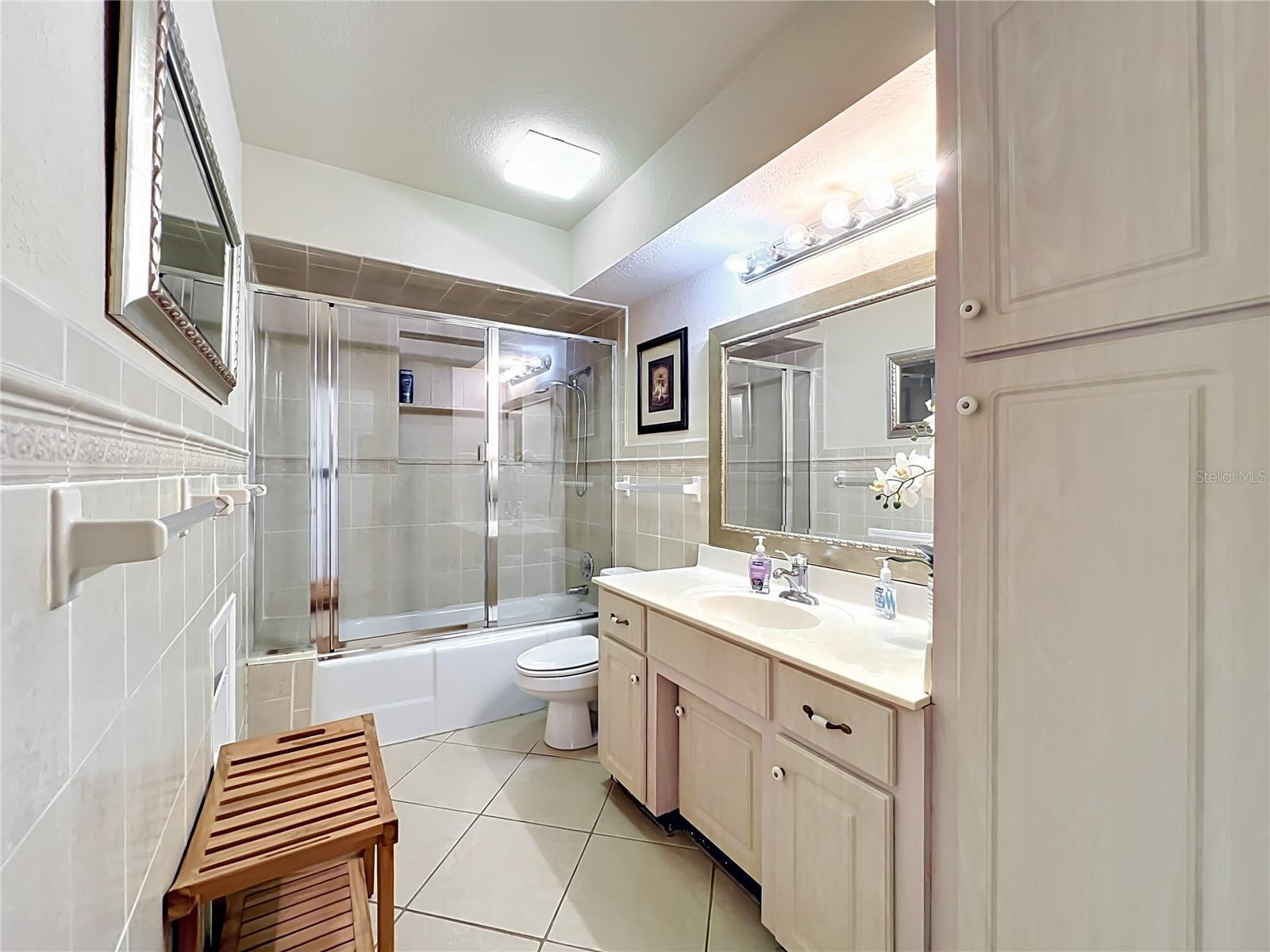 2404 LAUDERDALE CT, ORLANDO, FL, 32805