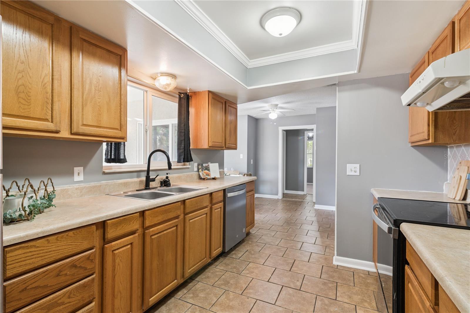 470 BONIFAY AVE, ORLANDO, FL, 32825