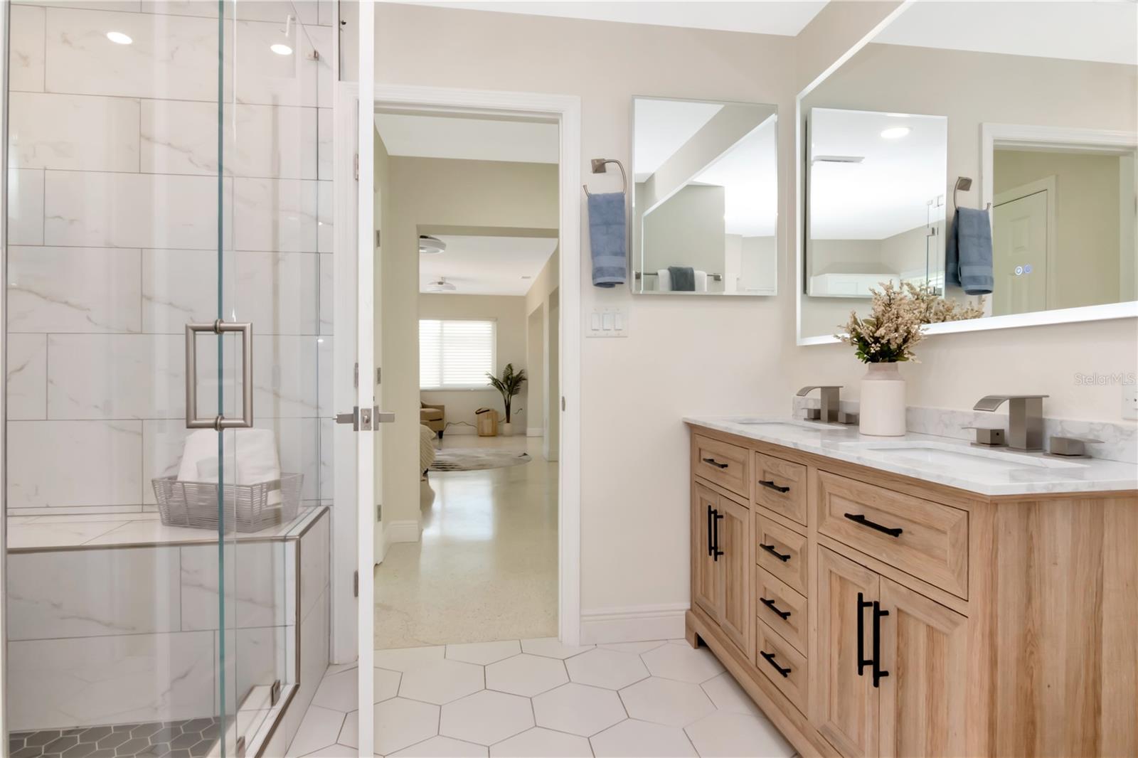 106 STEVEN ST, RUSKIN, FL, 33570