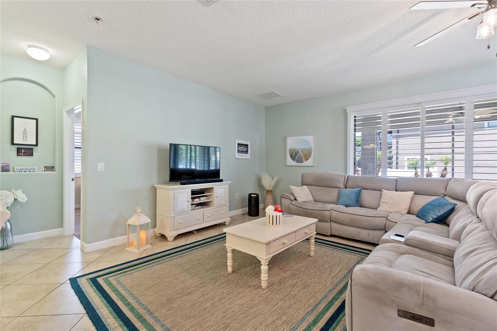 8961 DOVE VALLEY WAY, DAVENPORT, FL, 33896