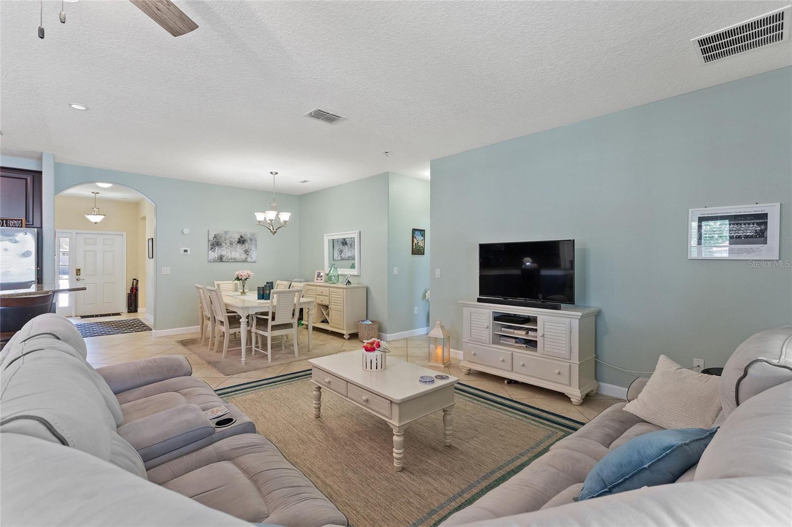 8961 DOVE VALLEY WAY, DAVENPORT, FL, 33896