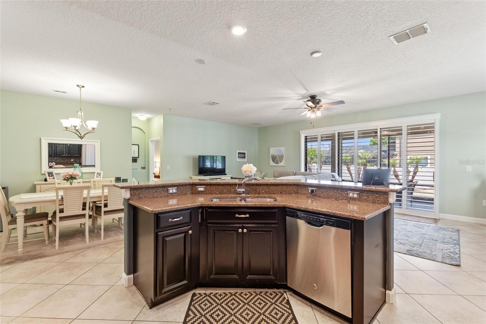 8961 DOVE VALLEY WAY, DAVENPORT, FL, 33896
